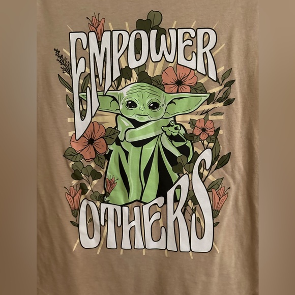 Star Wars Baby Yoda Women’s Juniors Graphic Tee T-shirt Top Short Sleeve - Picture 2 of 11